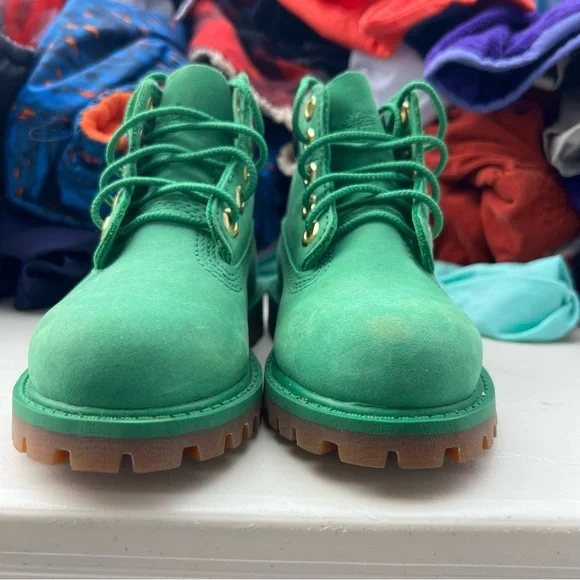 Timberland Kids Green Boots - Picture 7 of 10